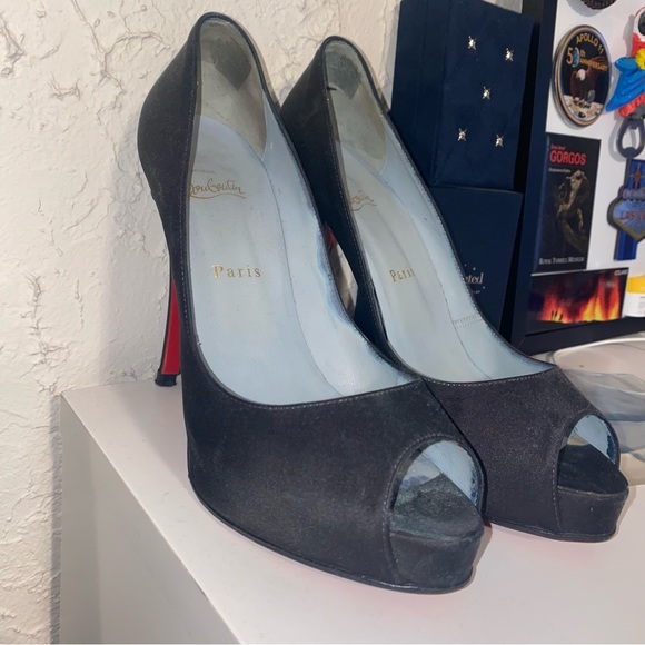 Christian Louboutin Very Prive Black Satin Pumps - Picture 15 of 15